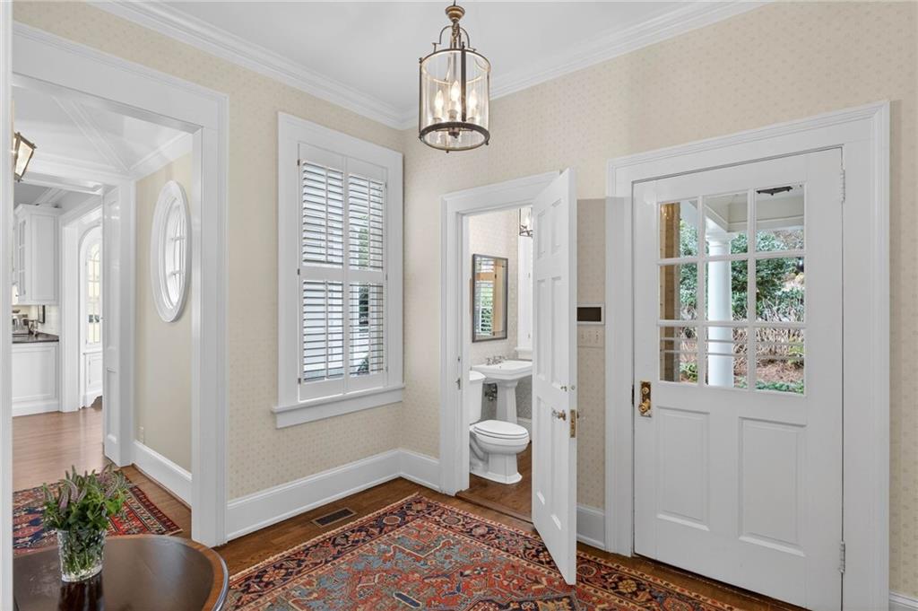 2552 Habersham Road NW