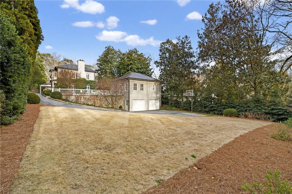 2552 Habersham Road NW