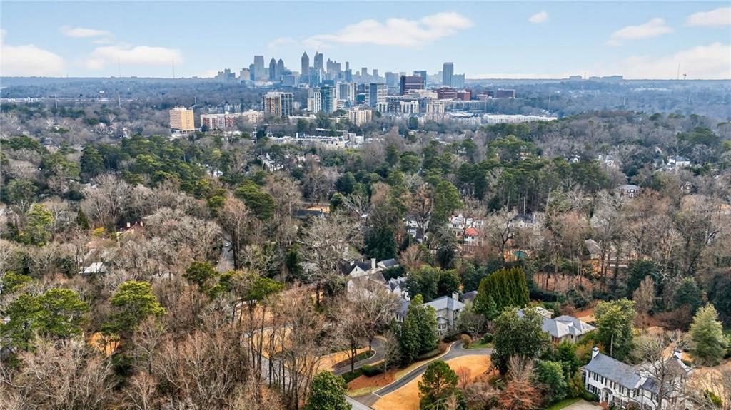 2552 Habersham Road NW