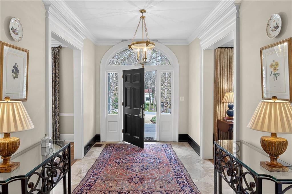 2552 Habersham Road NW