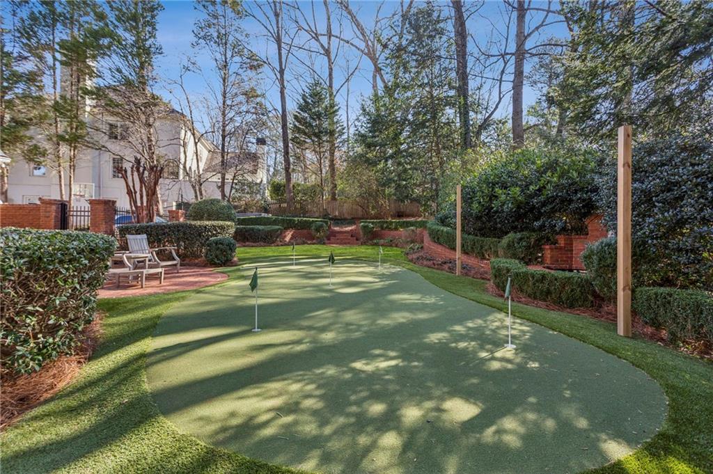 985 Club Commons Circle NE