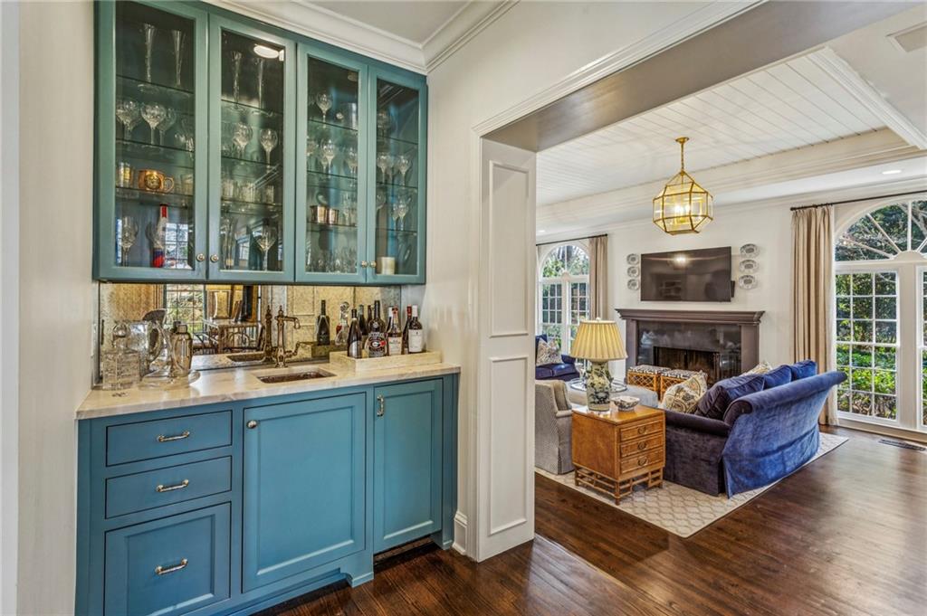 985 Club Commons Circle NE