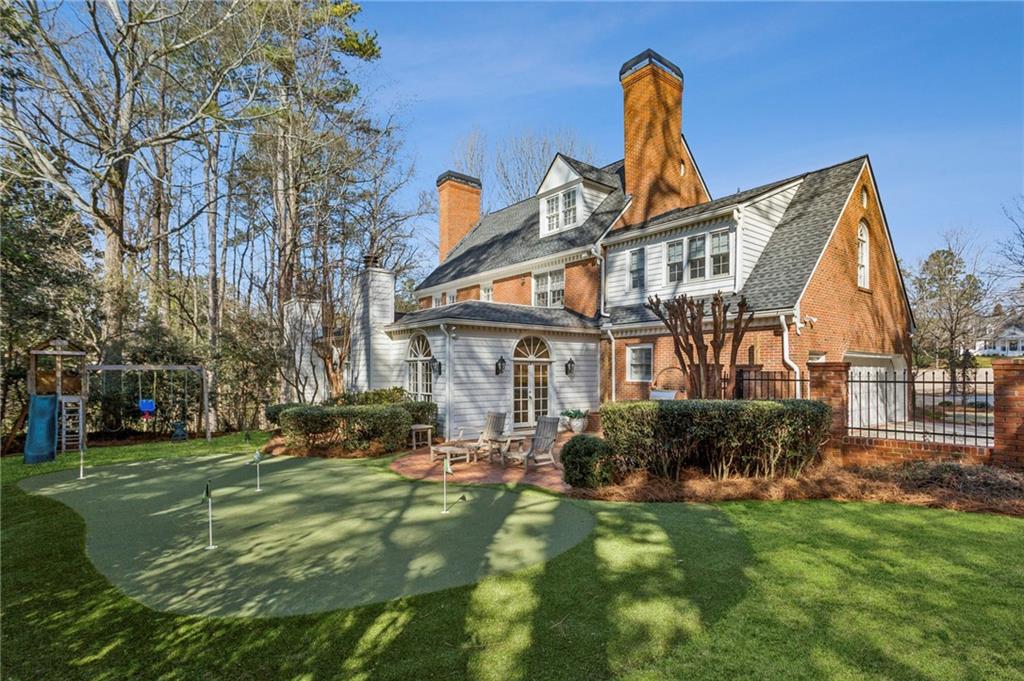 985 Club Commons Circle NE