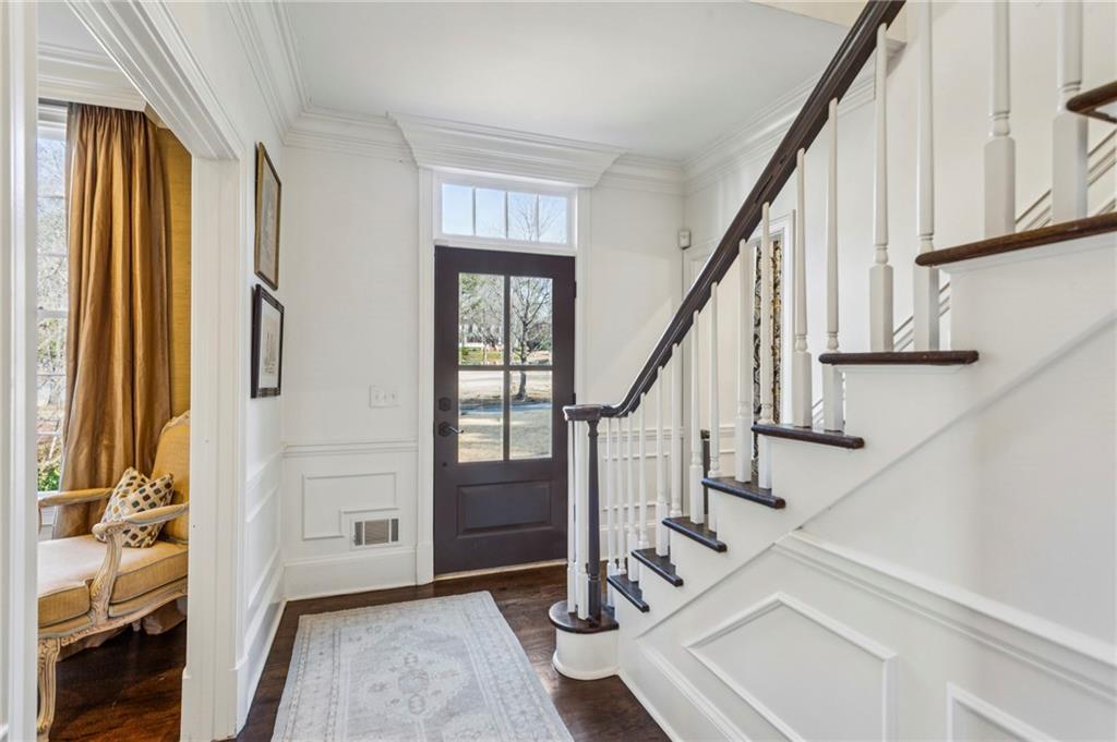 985 Club Commons Circle NE