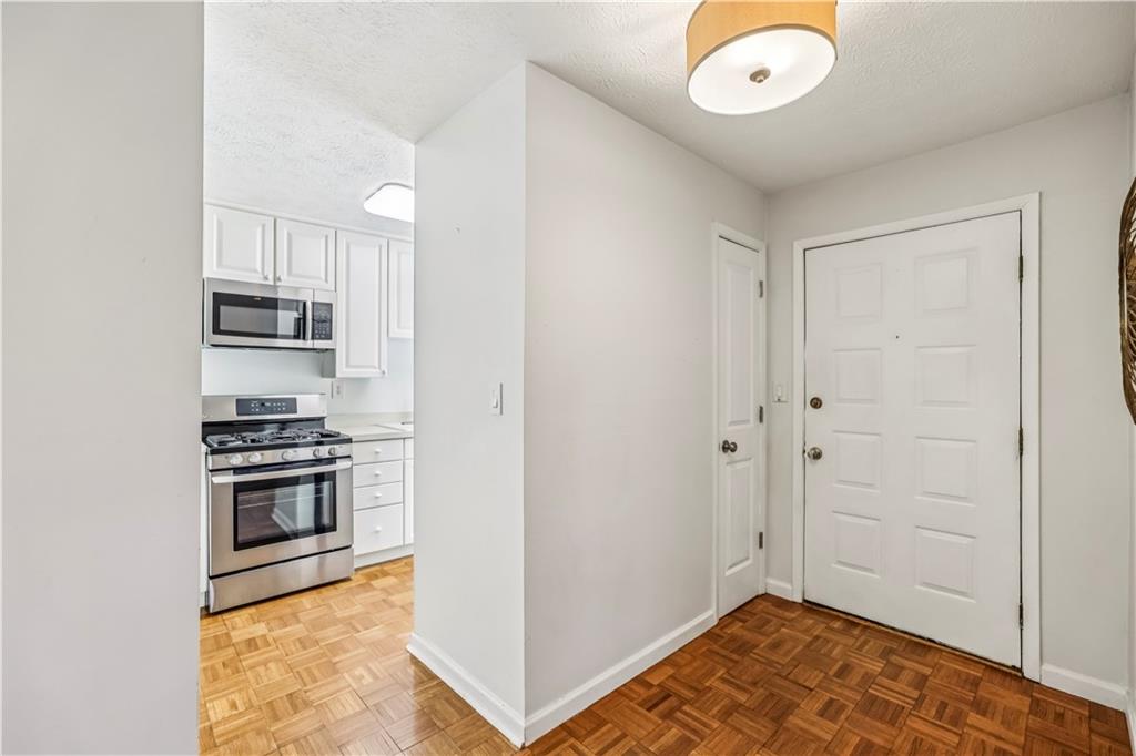 1503 Woodcliff Drive NE