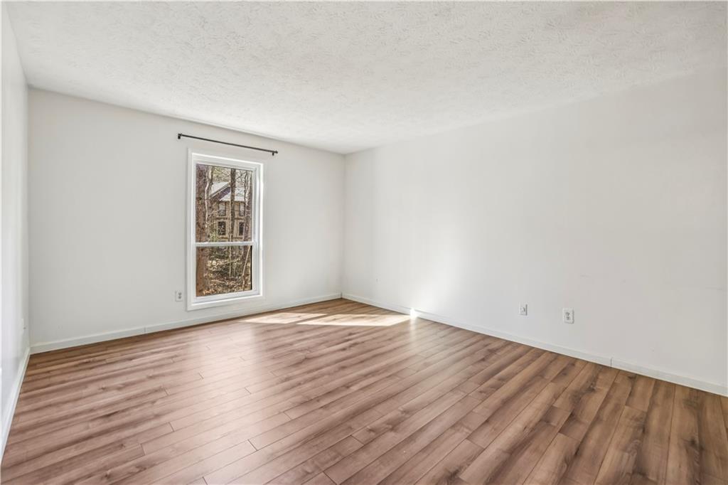 1503 Woodcliff Drive NE