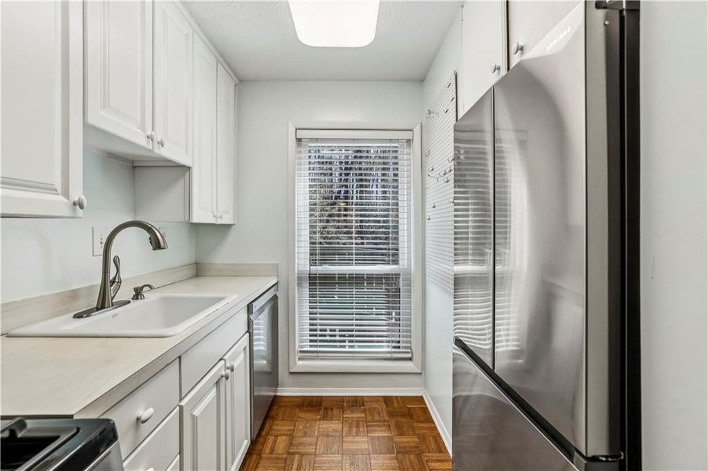 1503 Woodcliff Drive NE