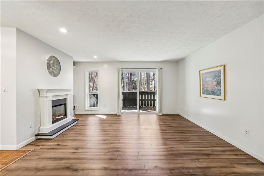 1503 Woodcliff Drive NE