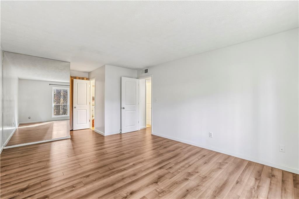 1503 Woodcliff Drive NE