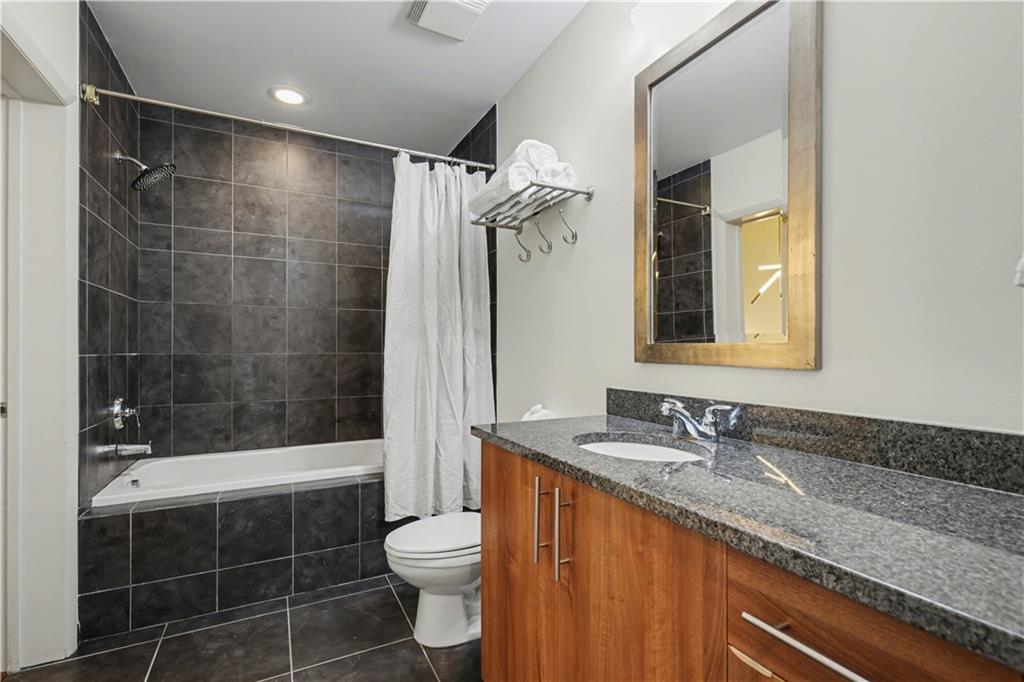 1080 Peachtree Street NE Unit 2108