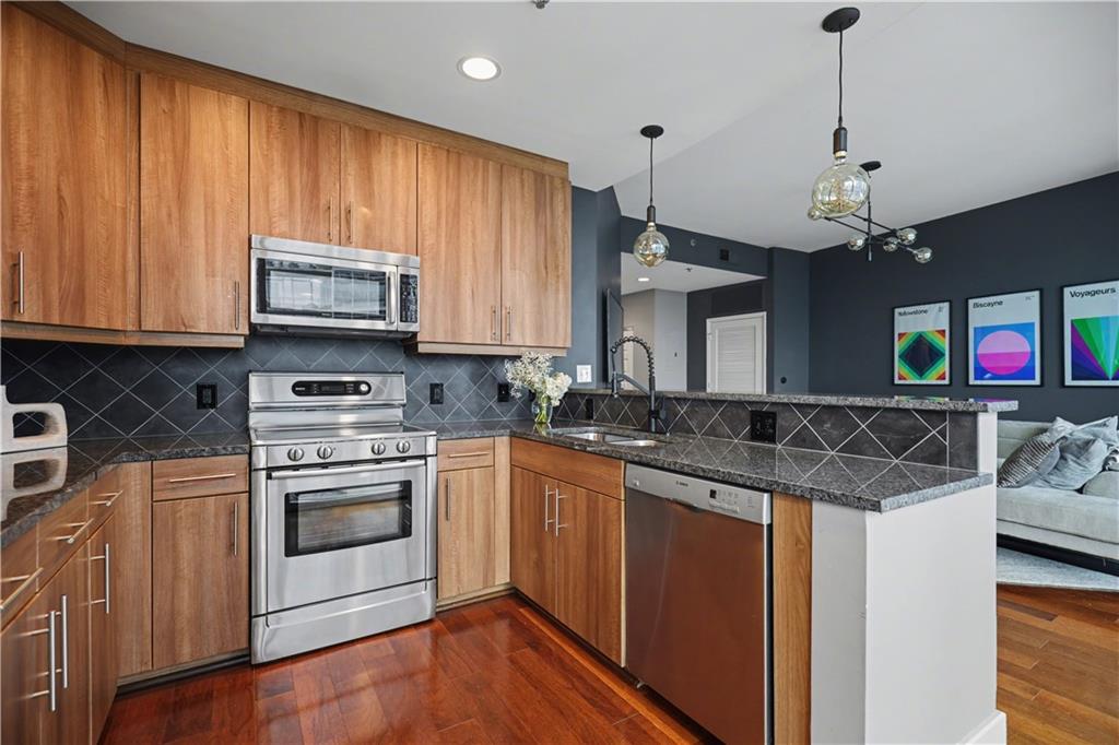 1080 Peachtree Street NE Unit 2108