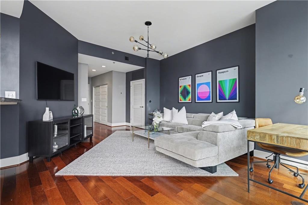 1080 Peachtree Street NE Unit 2108