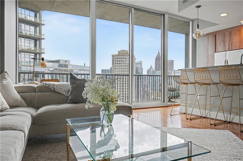 1080 Peachtree Street NE Unit 2108