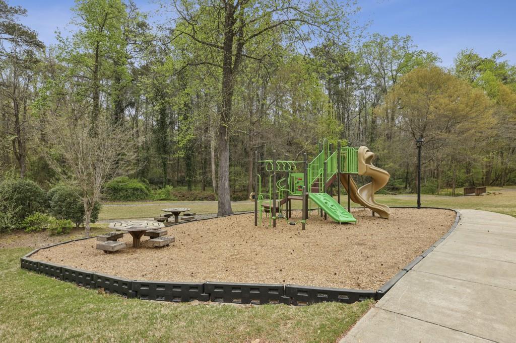 1153 Byrnwyck Court NE