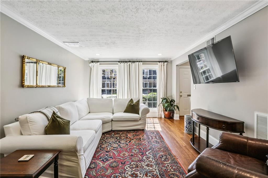 13 Independence Place NW