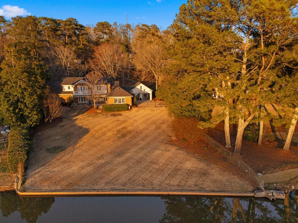 2950 Rivermeade Drive NW