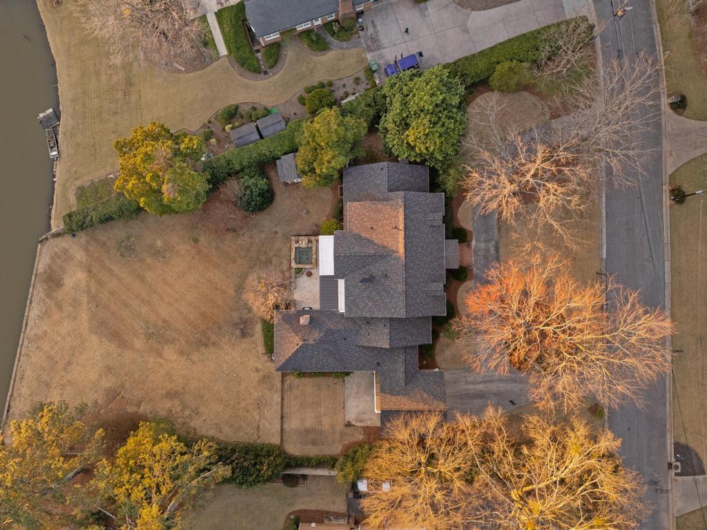 2950 Rivermeade Drive NW