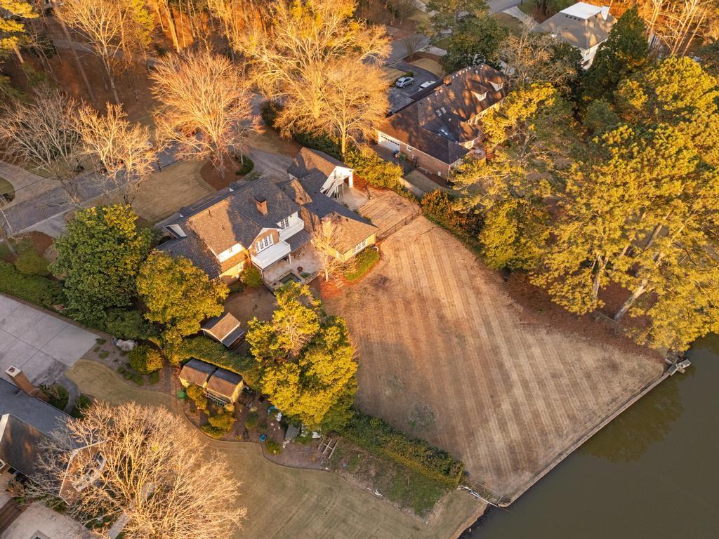 2950 Rivermeade Drive NW