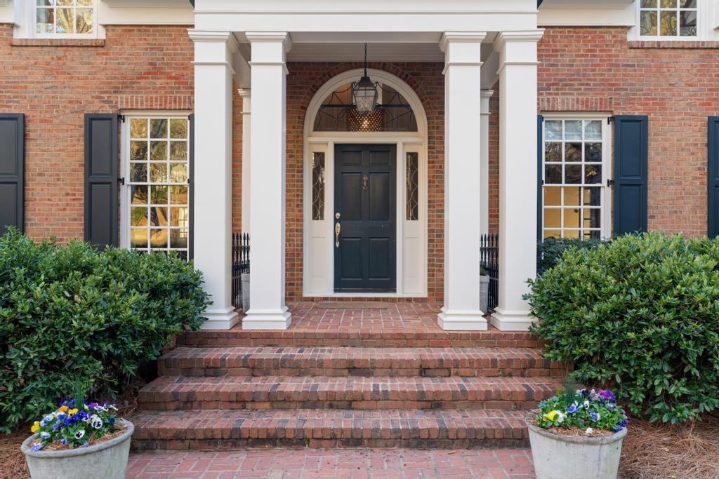 2950 Rivermeade Drive NW