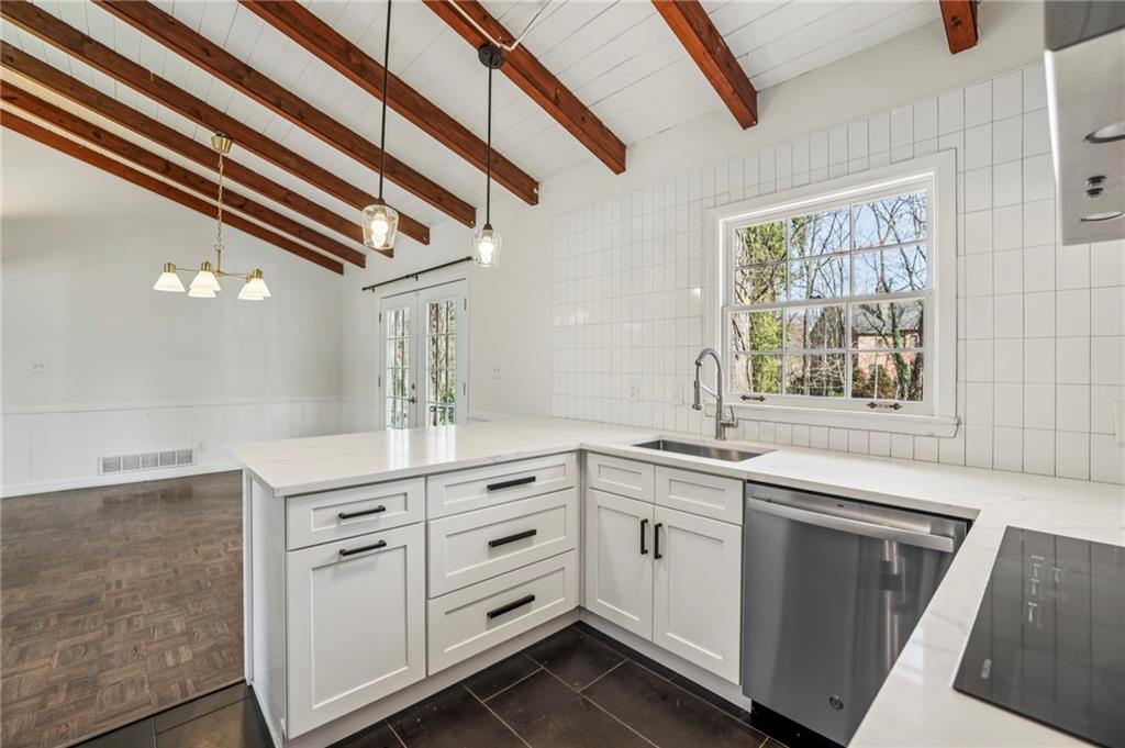 6555 Williamson Drive