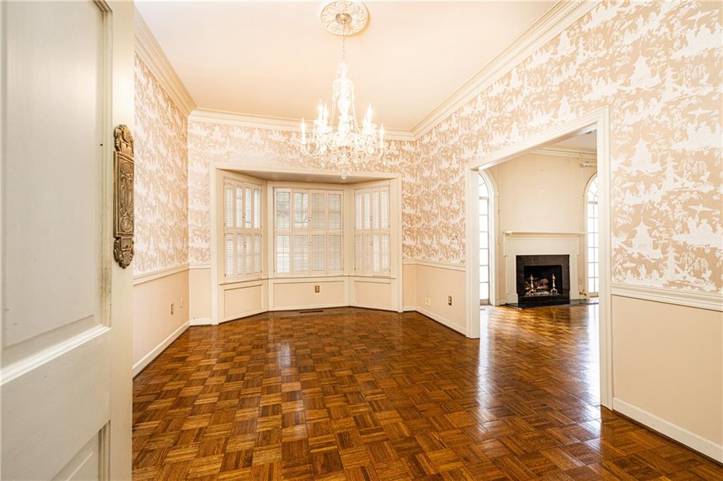 650 Moores Mill Road Square Unit 27