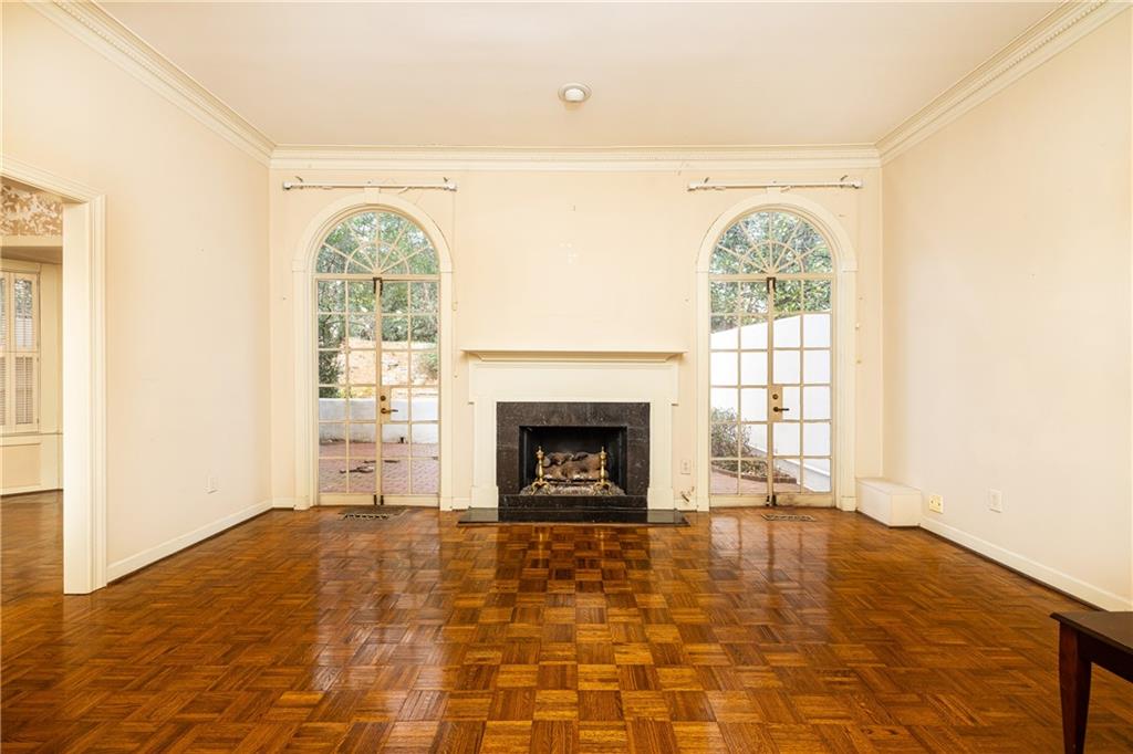 650 Moores Mill Road Square Unit 27