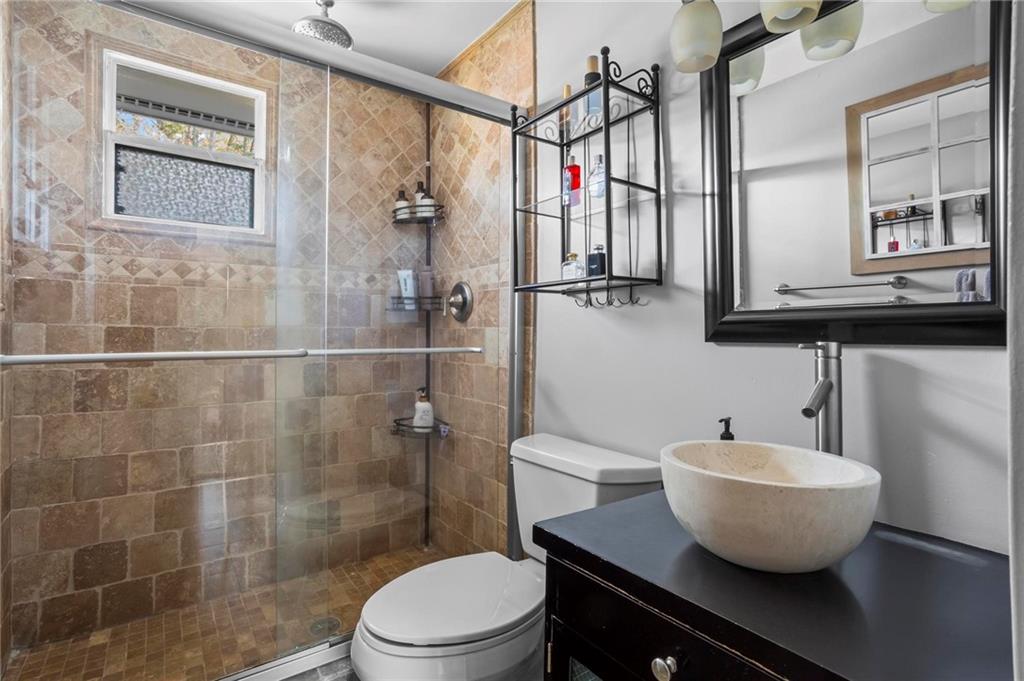 2102 Fairway Circle NE