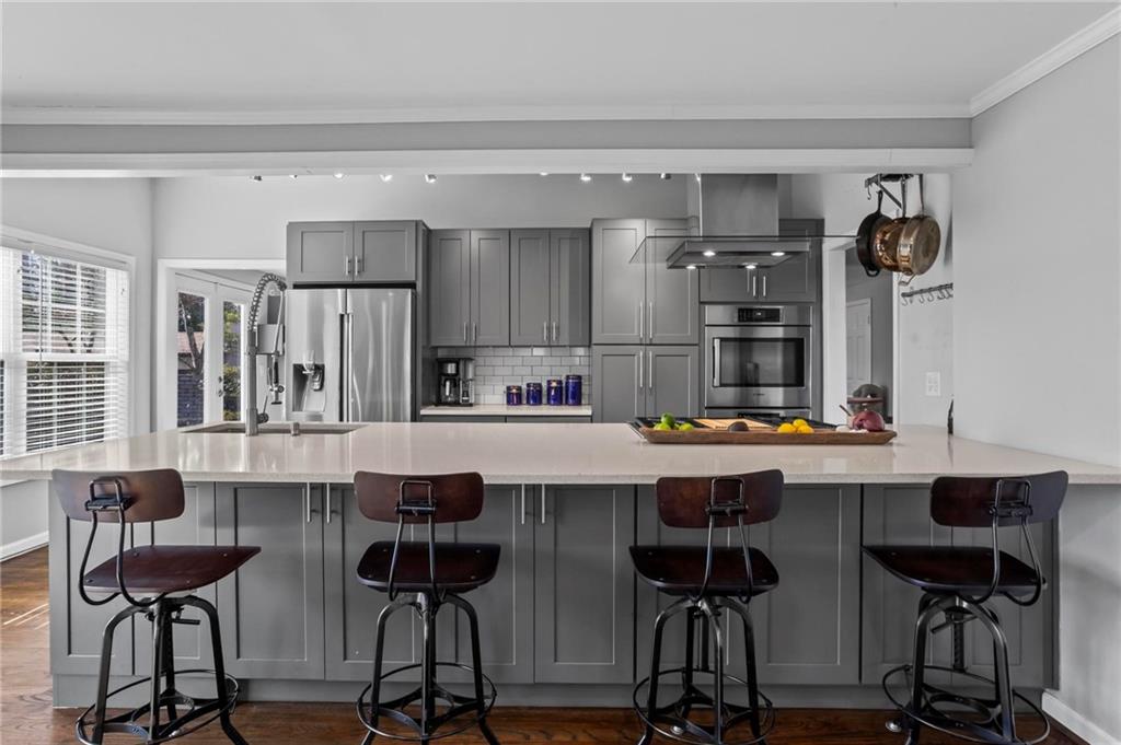 2102 Fairway Circle NE