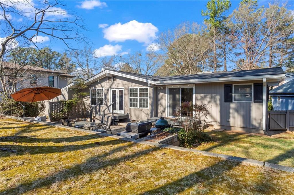 2102 Fairway Circle NE