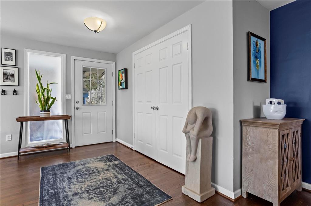 2102 Fairway Circle NE