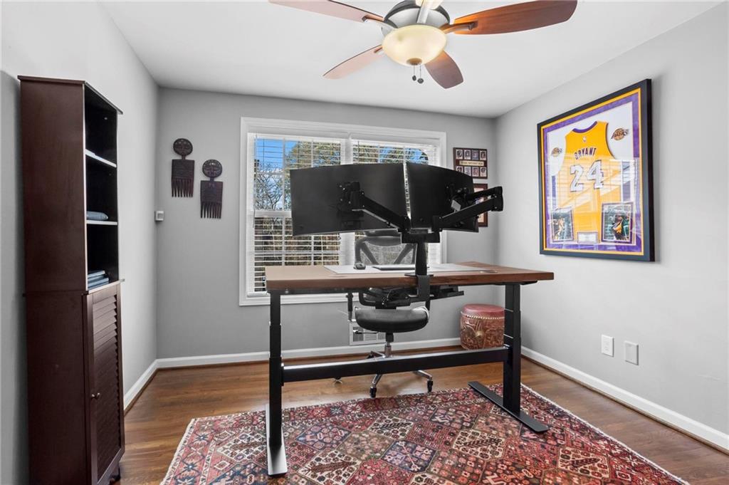 2102 Fairway Circle NE