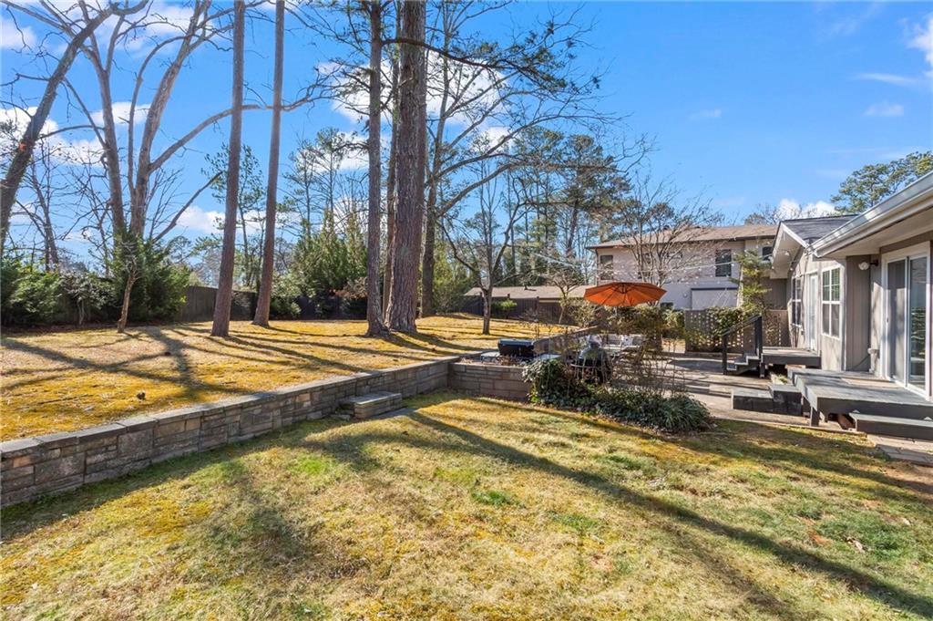 2102 Fairway Circle NE