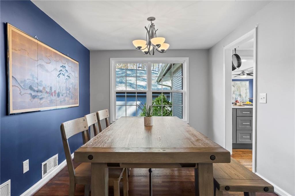 2102 Fairway Circle NE