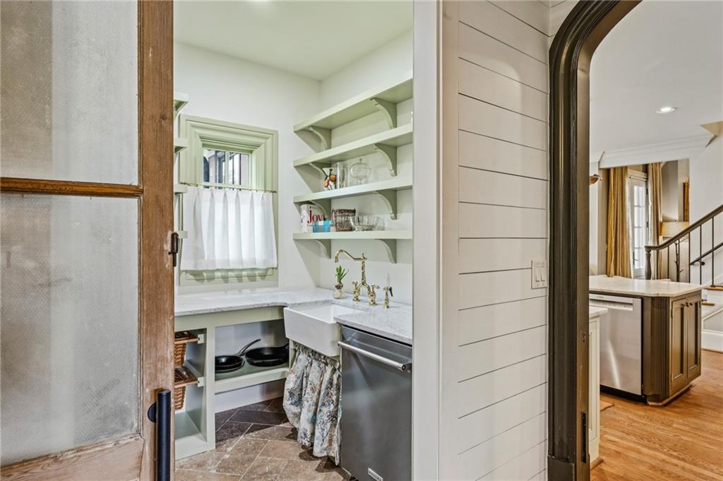 3849 Brandy Station Court SE