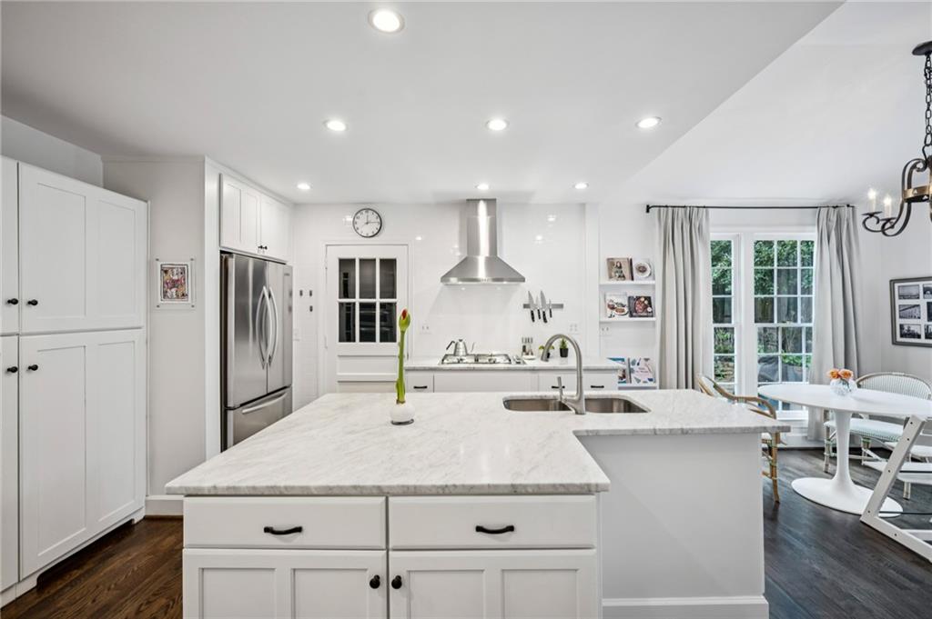 1838 Meredith Drive NW