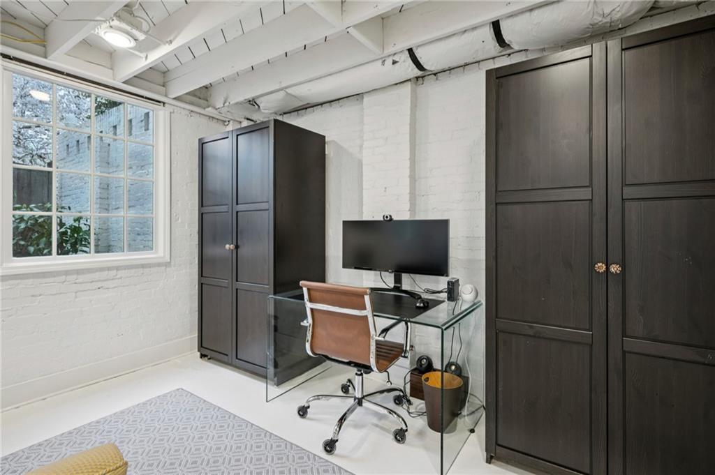 1838 Meredith Drive NW