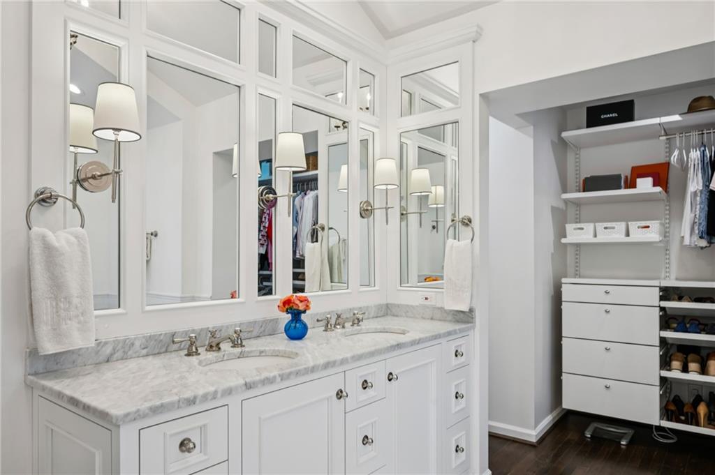 1838 Meredith Drive NW