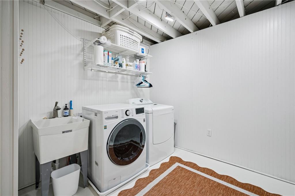 1838 Meredith Drive NW