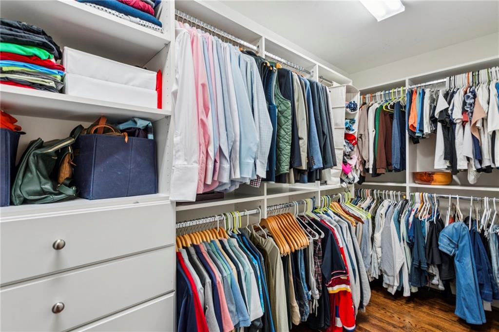 734 Woodley Drive NW