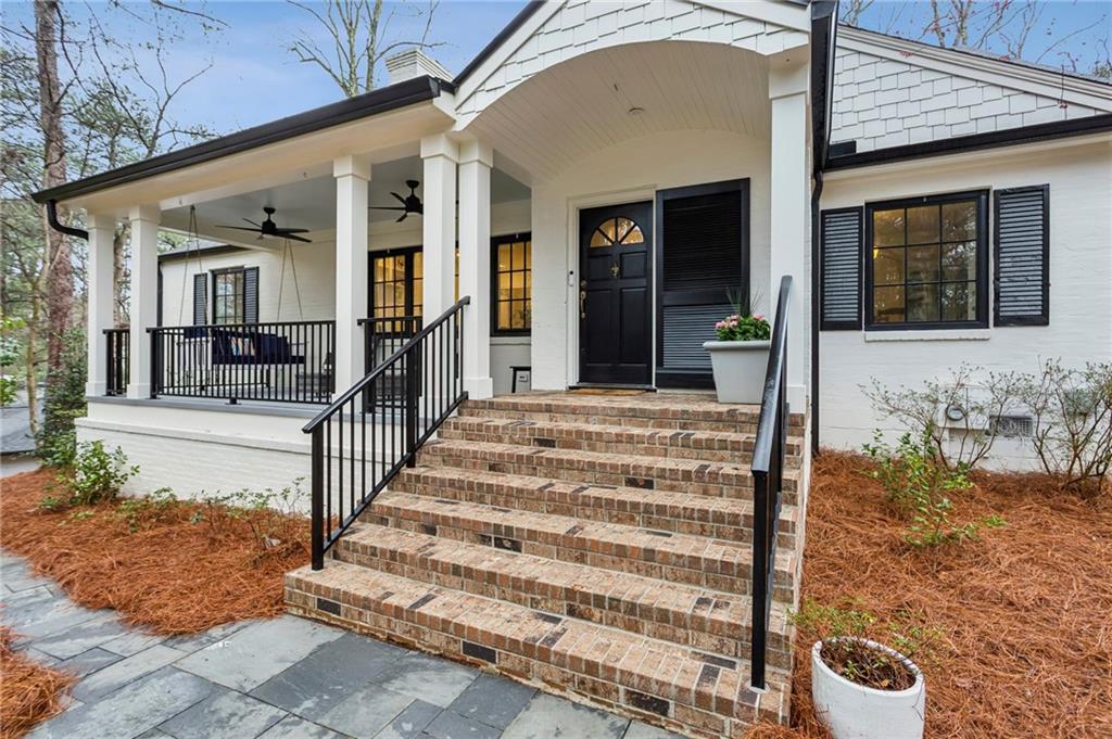 734 Woodley Drive NW