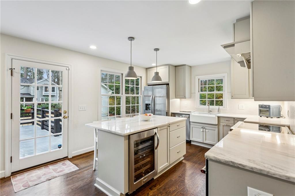 734 Woodley Drive NW