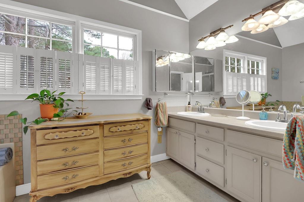 2385 Waterton Ridge Trail