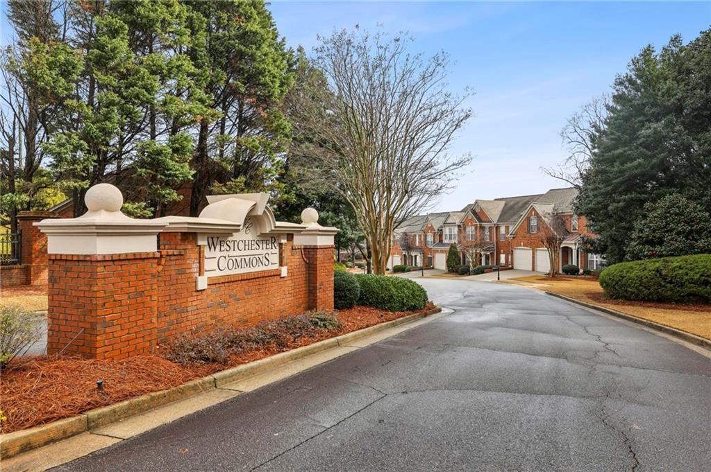 125 Westchester Drive SE