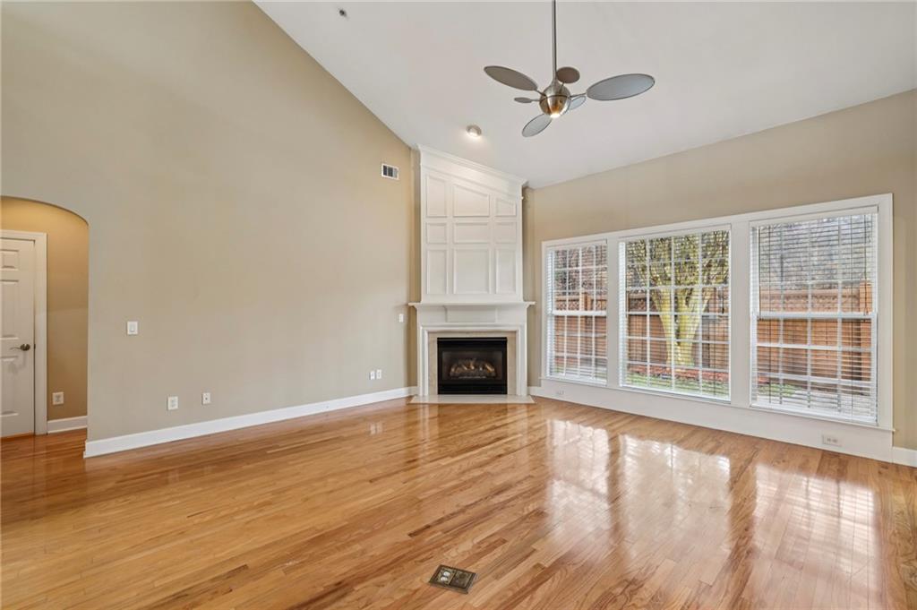 125 Westchester Drive SE