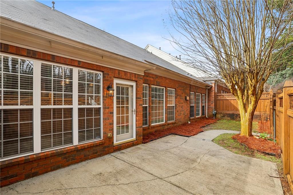 125 Westchester Drive SE