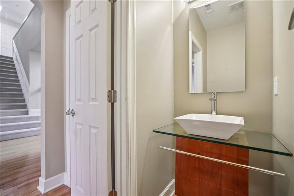 125 Westchester Drive SE