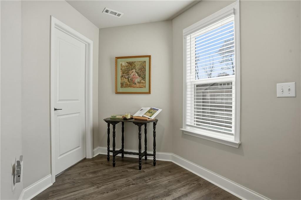 1614 Falcon Crest Way