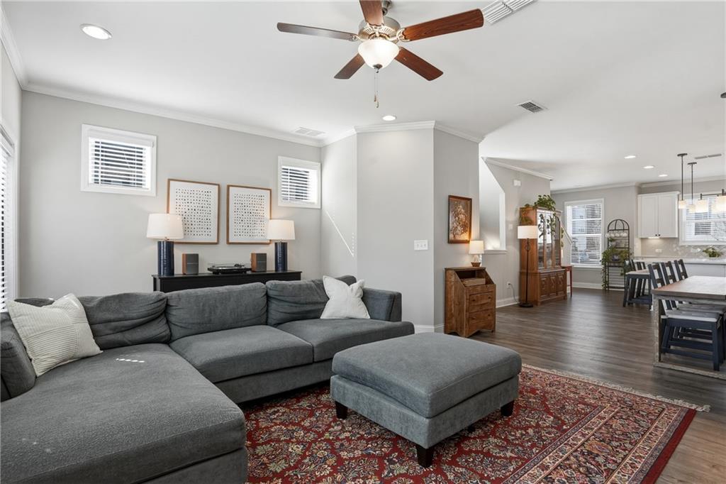 1614 Falcon Crest Way