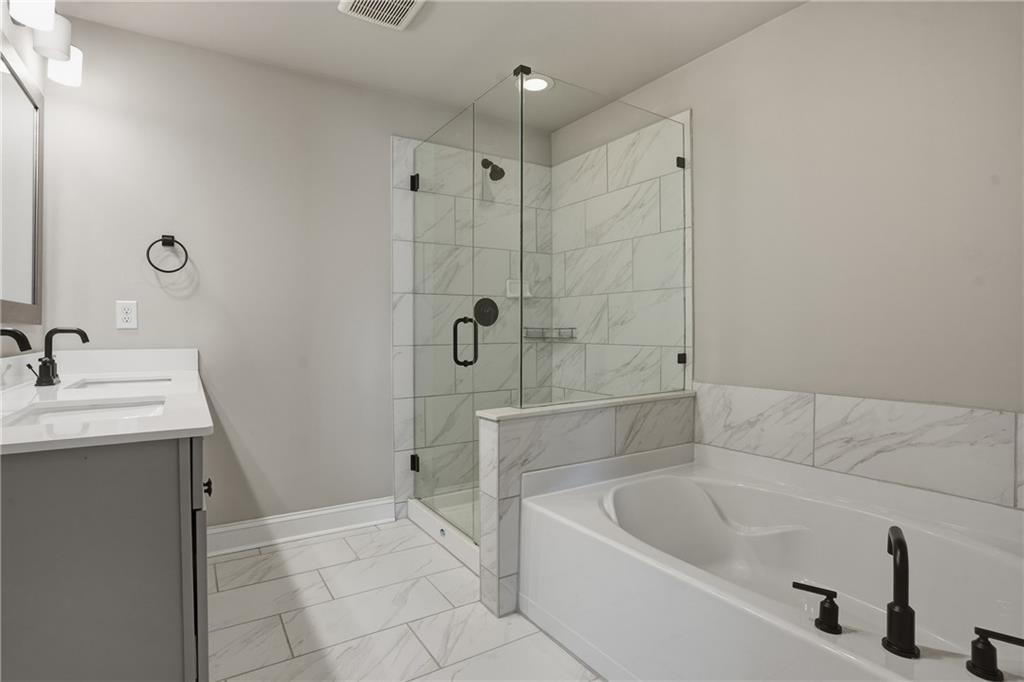 1614 Falcon Crest Way