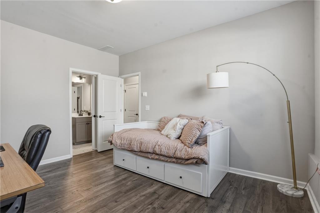 1614 Falcon Crest Way